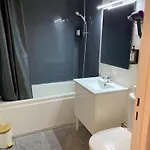 Apartment Le Girouard - Center - Private Parking - Wifi, Netflix Poitiers