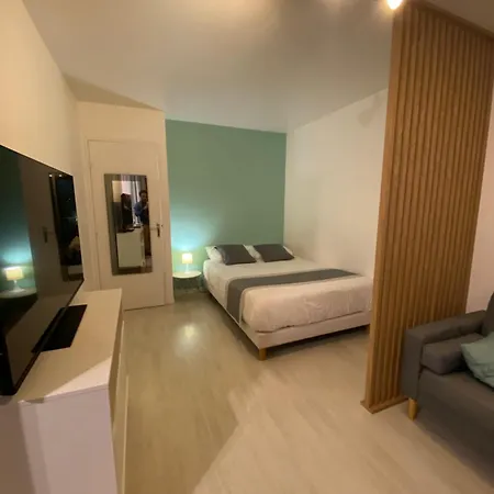 Le Girouard - Center - Private Parking - Wifi, Netflix Lejlighed